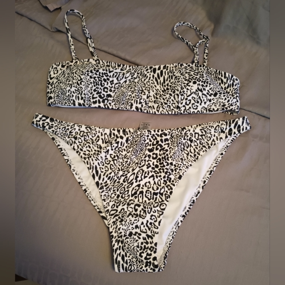 Kendall + Kylie two-piece animal print bikini large